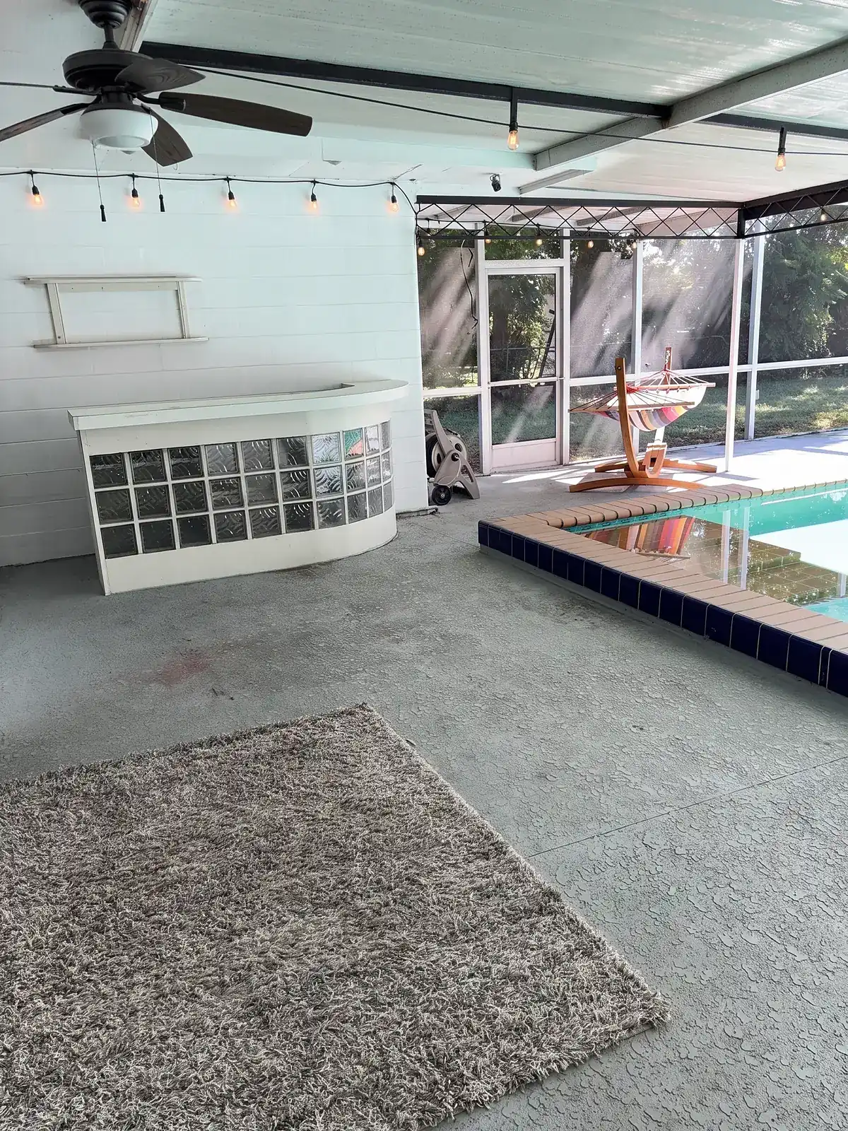 Screened lanai at a vacation rental after cleaning